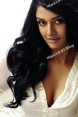 Geetha Madhuri Early Life and Career